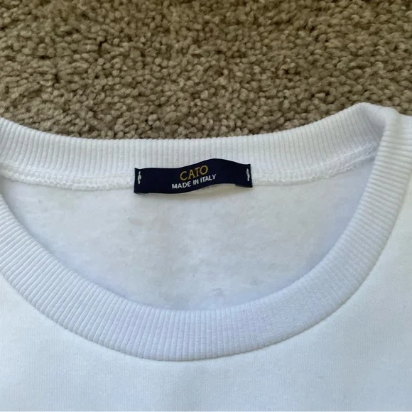 Cato Italian Sweatshirt Large White With Black Bee - Picture 9 of 10